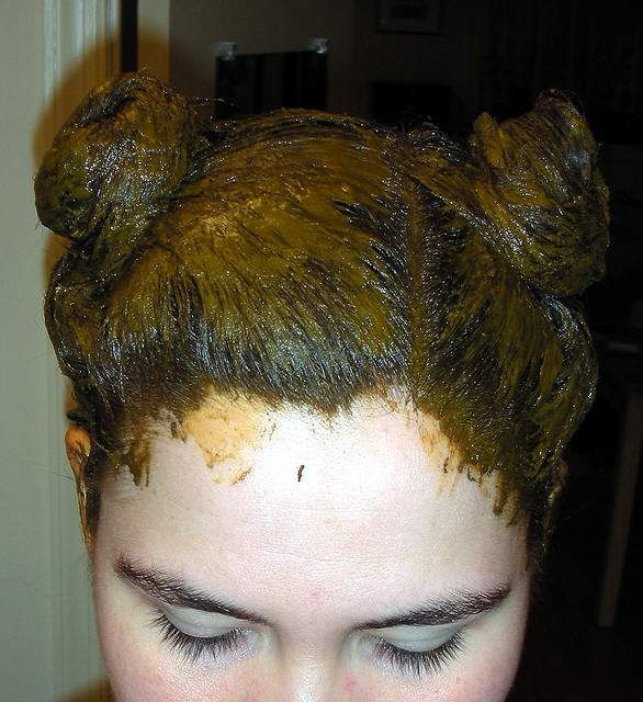 Henna to hair growth