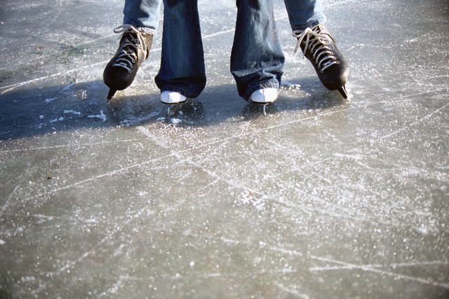 Ice skating exercise to reduce weight fast