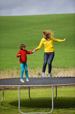 trampoline jumping to reduce weight