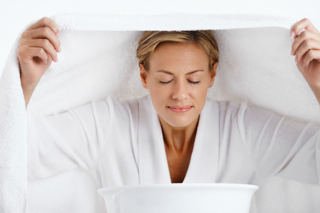 Steaming therapy for sore throat