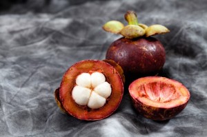 Mangosteen benefits skin health