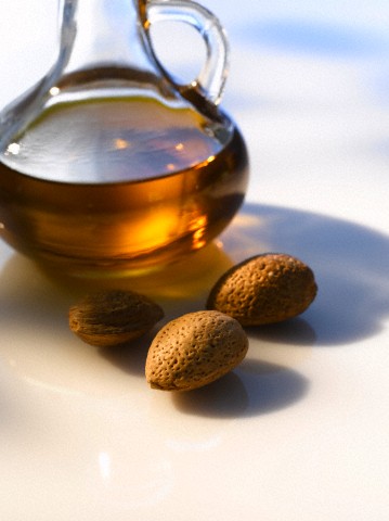almond oil benefits uses