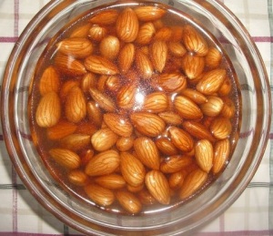 soaked almonds benefits uses
