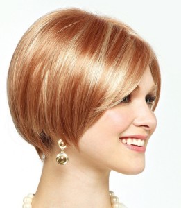 Short bob hairstyle for round face