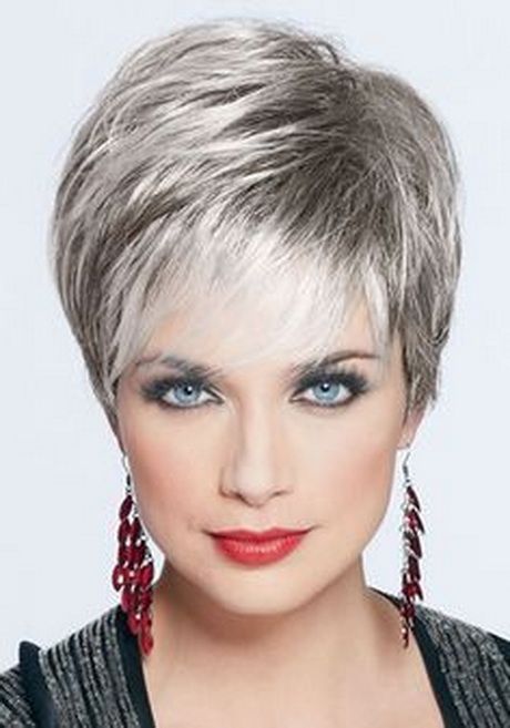 Short Hairstyles For Women With Round Face