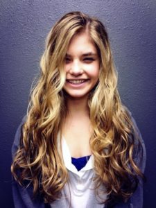 Simple beach waves hairstyle